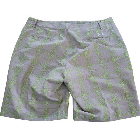 Under Armour Mens Size 40R Tan Golf‎ Shorts Green Stripes - Picture 3 of 3